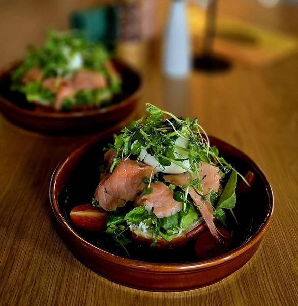 Smoked salmon and eggs on toast